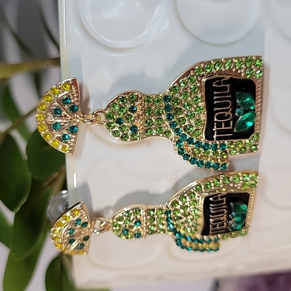 HAPPY HOUR Tequila Crystal Drop Earrings - Picture 3 of 6